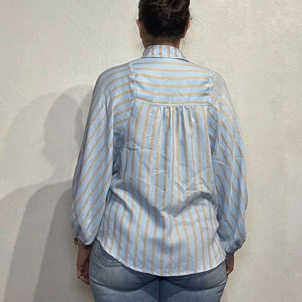 Entro Blue Striped Button Down Blouse Sz M - Picture 10 of 12